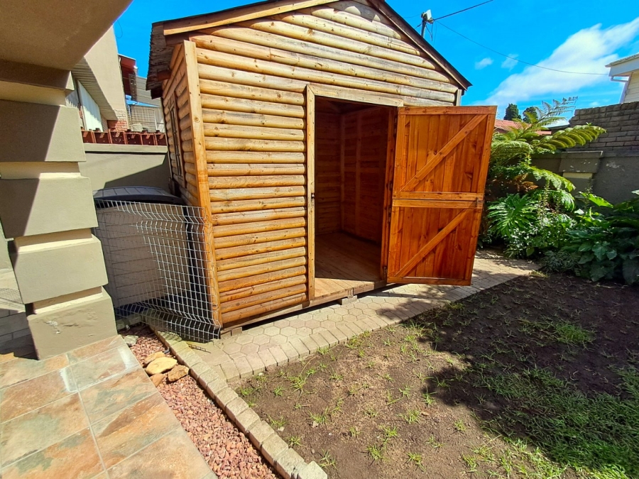 4 Bedroom Property for Sale in Bergsig Western Cape